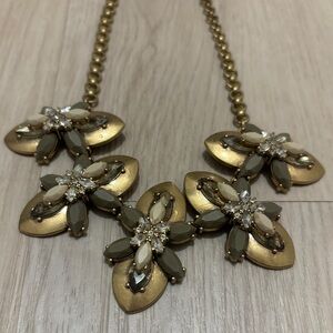 🌼 J Crew Blush and Gray Flower Crystal Rhinestone Bib Statement Necklace 🌼